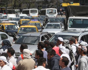Caos en el centro y el bajo porteño por una protesta