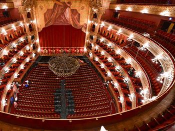 Cuáles son las obras de teatro más vistas en Buenos Aires y qué opciones hay para los más chicos