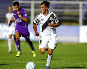 El lateral izquierdo es una de las grandes promesas del fútbol uruguayo