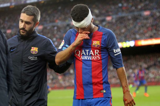 Rafinha sufrió un profundo corte en la frente tras chocar con un compañero