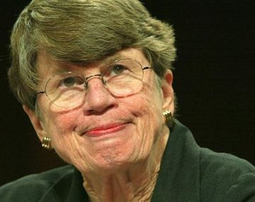 La doctora Alcira Pignata salió del Twitter por un rato y volvió a hacerse oír