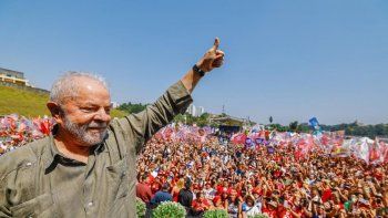 brasil: lula da silva suma apoyos y lidera las encuestas para la segunda vuelta