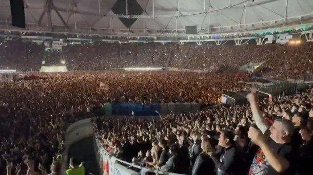 Los Fundamentalistas del Aire Acondicionado llenaron el Estadio Único de La Plata.