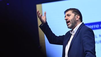 El presidente del Frente Amplio, Fernando Pereira, aseguró que es triste lo que está pasando en Uruguay. El presidente del Frente Amplio, Fernando Pereira, aseguró que es triste lo que está pasando en Uruguay.