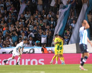 El blooper de la fecha: Racing le regaló el primer gol a Defensa y Justicia