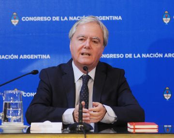 Piden investigar a Federico Pinedo por negociaciones incompatibles con la función pública