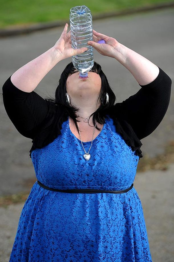 Sasha Kennedy se tomó en serio el consejo de beber mucha agua