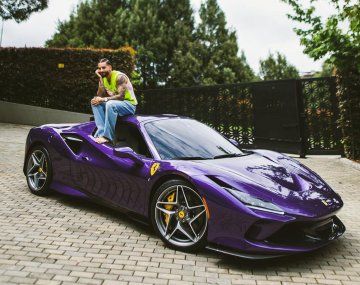 La impresionante Ferrari que se compró Maluma
