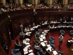 el senado uruguayo aprobo el fin del secreto bancario el senado uruguayo aprobo el fin del secreto bancario