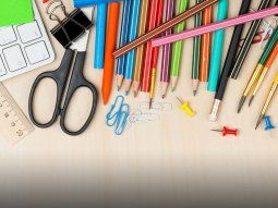 Los supermercados con un descuento de hasta 40% en artículos escolares. Los supermercados con un descuento de hasta 40% en artículos escolares.