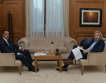 Scioli respondió al Gobierno con un decálogo propio indicando que hay otro camino