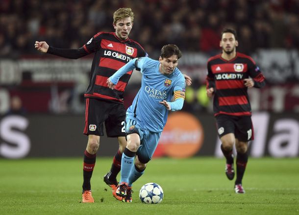 Con suplentes y un gol de Messi, el Barça igualó ante el Leverkusen en Alemania