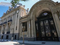 el gobierno subasta el edificio de cancilleria el gobierno subasta el edificio de cancilleria