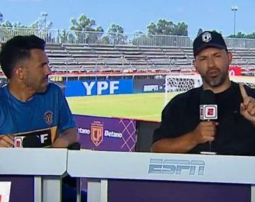 La insólita respuesta del Kun sobre los jugadores que se quedaron libres por jugar la Copa Potrero
