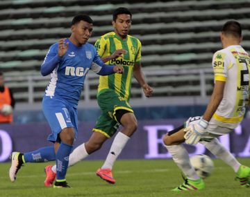 Aldosivi se lo ganó a Racing sobre la hora