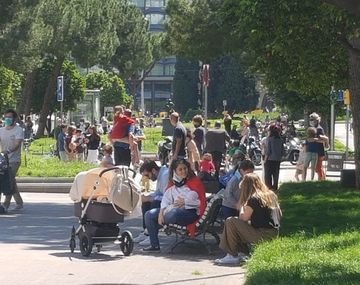 Polémica en España por las calles repletas de niños