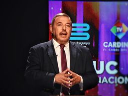 Mario Bergara dijo que la propuesta de fusionar al Banco República (BROU) con el Banco Hipotecario (BHU) cayó del cielo. Mario Bergara dijo que la propuesta de fusionar al Banco República (BROU) con el Banco Hipotecario (BHU) cayó del cielo.