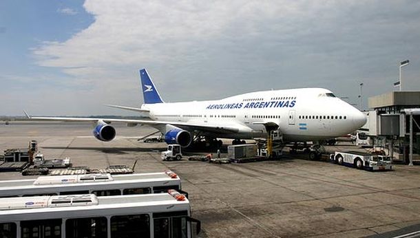 Aerolíneas Argentinas duplicará los vuelos a Miami y a Punta del Este