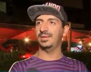 La increíble historia del hincha de River asmático que viajó a dedo hasta Lima