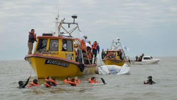 video: lograron reinsertar a su habitat natural a la falsa orca varada en las toninas video: lograron reinsertar a su habitat natural a la falsa orca varada en las toninas