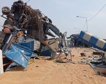 Tremendas fotos: impresionante accidente en la Ruta 4 entre dos camiones