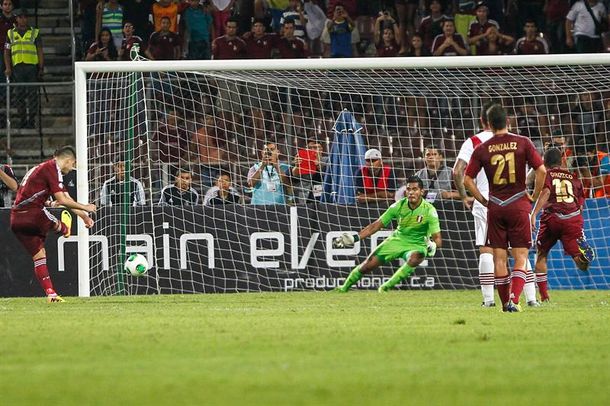 Venezuela derrotó a Perú y mantiene viva su chance