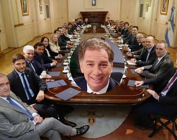 Javier Milei con gobernadores afines. En medio, Diego Santilli.