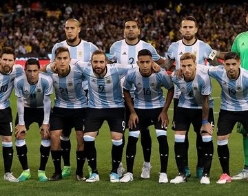 Manchester City: Otamendi no sería tenido en cuenta por Guardiola