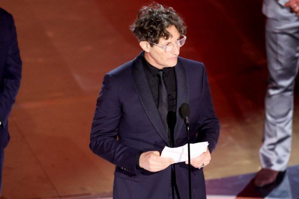 Indignación por el discurso de Jonathan Glazer tras ganar el Oscar a mejor película internacional