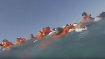 video: una turista grabo el hundimiento del barco en el que viajaba video: una turista grabo el hundimiento del barco en el que viajaba