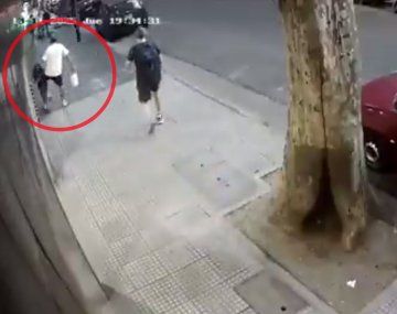 Horror en Palermo: un hombre pateó a una nena de 6 años sin motivo en plena calle
