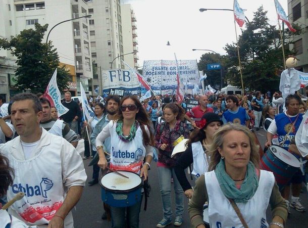 Docentes jubilados cobrarán el aumento con retroactividad