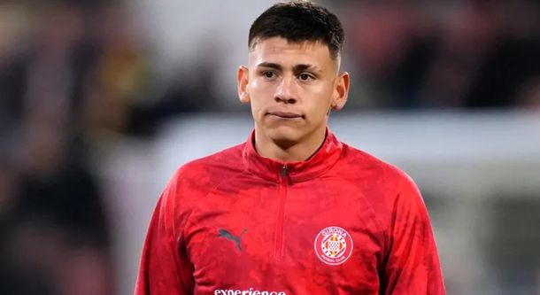 Los hinchas del Girona le soltaron la mano al Diablito Echeverri tras solo 93 minutos: Que haga algo