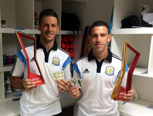 Maxi Rodríguez y Demichelis le ganaron al truco los trofeos a Messi