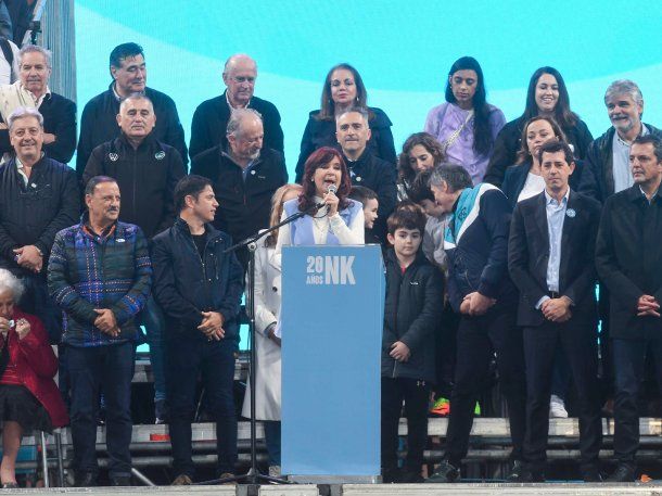 Cristina Kirchner en Plaza de Mayo: Sin Dios y sin la Virgen no estaría acá, gracias a todos