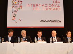 el gobierno asegura que crecera el turismo interno en el verano el gobierno asegura que crecera el turismo interno en el verano