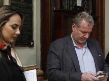 Gerardo Milman hasta las manos: ordenan analizar a fondo celulares de sus asesoras