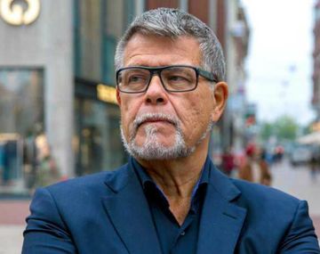 Emile Ratelband afirma que tiene 49 años, no 69