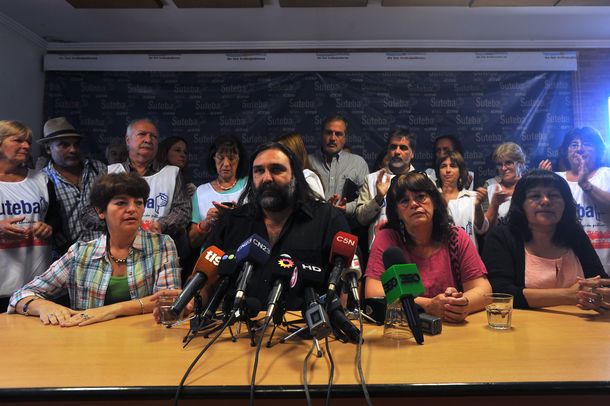 Docentes bonaerenses anuncian la extensión del paro antes de la reunión