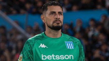 arias cerro su etapa en racing y dejo un mensaje que emociono a todos arias cerro su etapa en racing y dejo un mensaje que emociono a todos