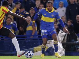 En medio del juicio, Villa es titular hoy en Boca - Pereira