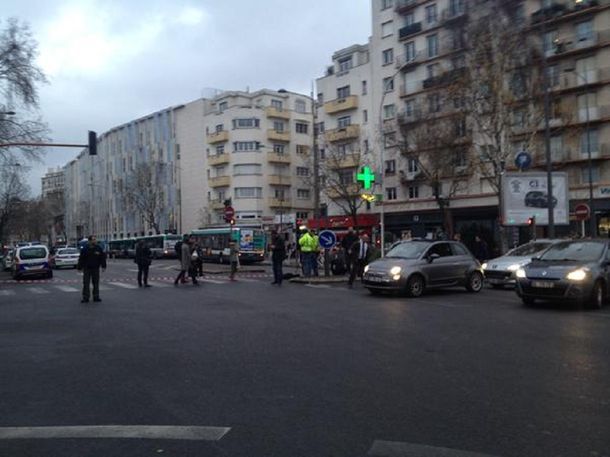 Mañana de terror en Francia: tiroteo al sur de París y explosión al este del país