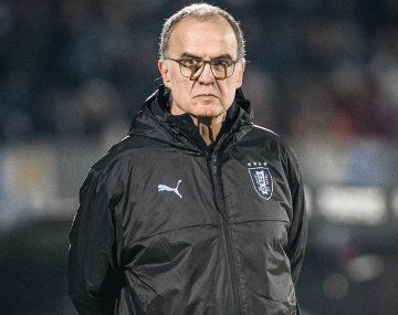 Bielsa debutó como DT de Uruguay con una goleada ante Nicaragua
