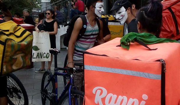 Los trabajadores de las app reclaman el 100 por ciento de aumento en las comisiones