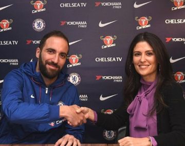 Gonzalo Higuaín ya es jugador de Chelsea