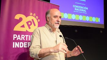 Pablo Mieres quiere firmar un nuevo Compromiso por el País en los primeros meses de 2024. Pablo Mieres quiere firmar un nuevo Compromiso por el País en los primeros meses de 2024.