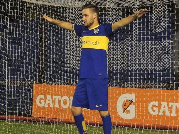 El día que Liam Payne fue a La Bombonera y se puso la camiseta de Boca