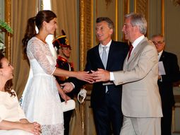 La televisión cambió su programación por la asunción presidencial
