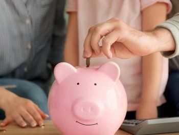 Un instrumento financiero que ofrecen los bancos para proteger ahorros creció 80% en un mes