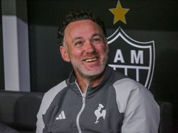 Gabriel Milito le comunicó a Juan Román Riquelme su decisión sobre Boca